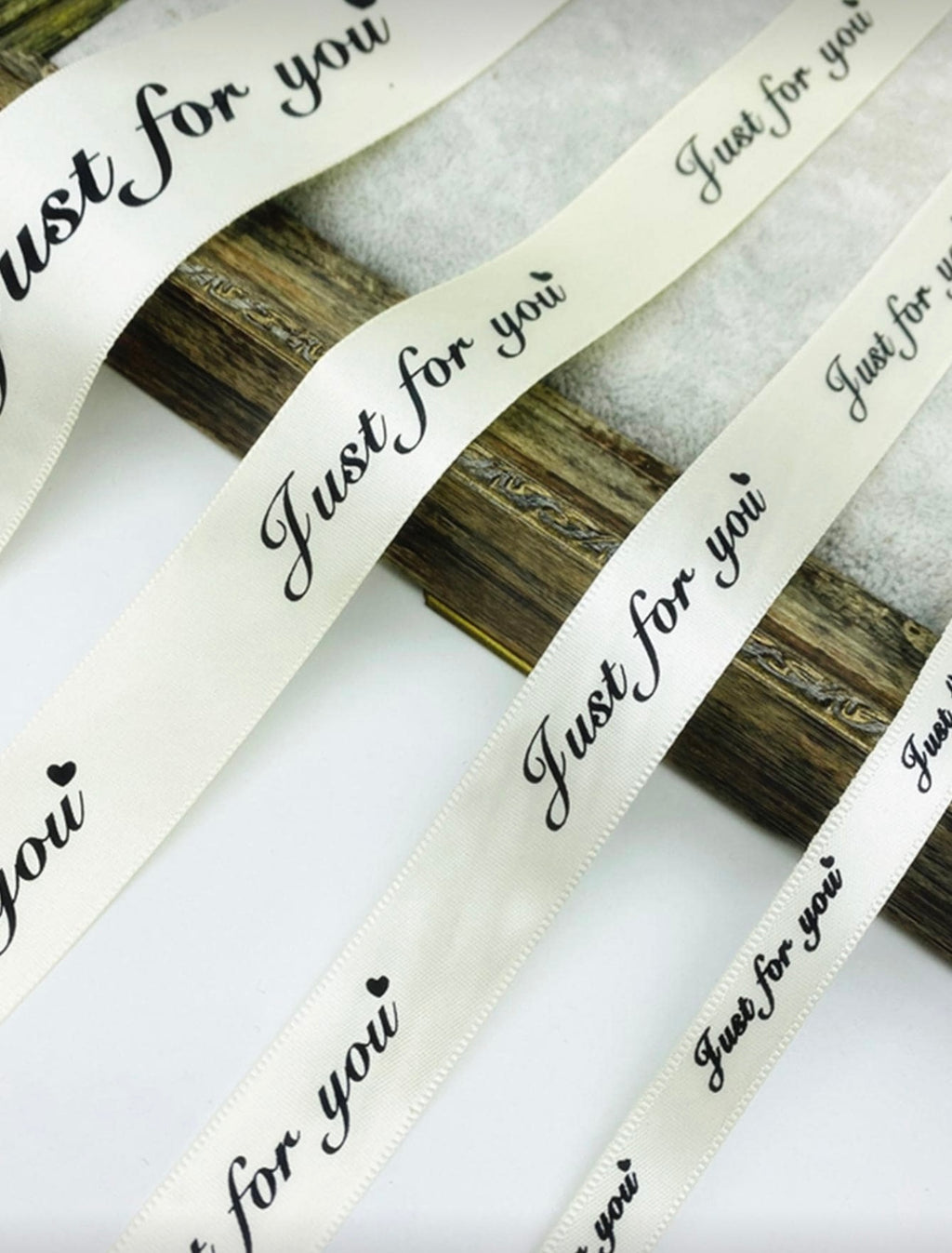 Weißes Band – „Just for You Ribbon“